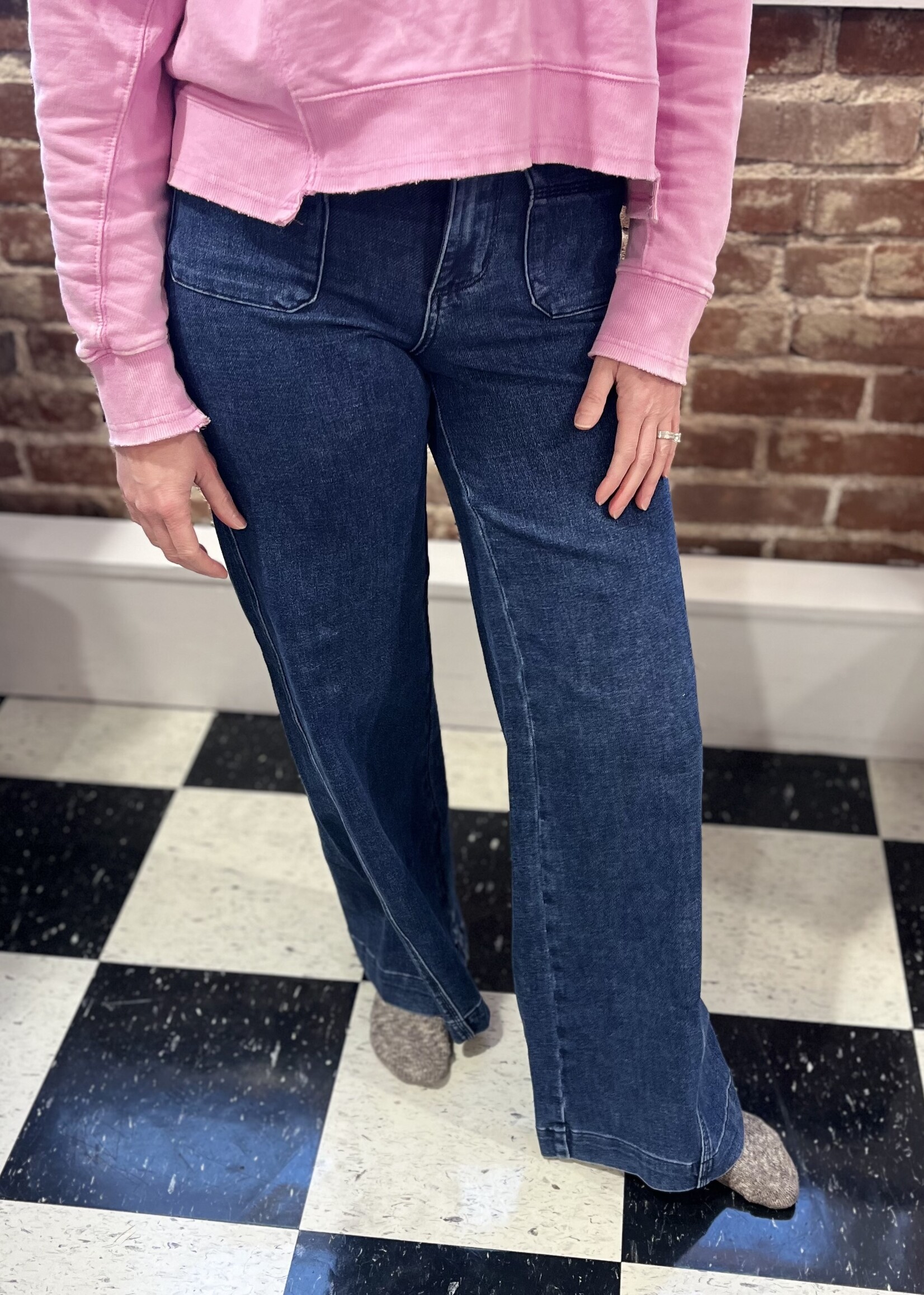Judy Blue Totally Twisted Over You Jeans