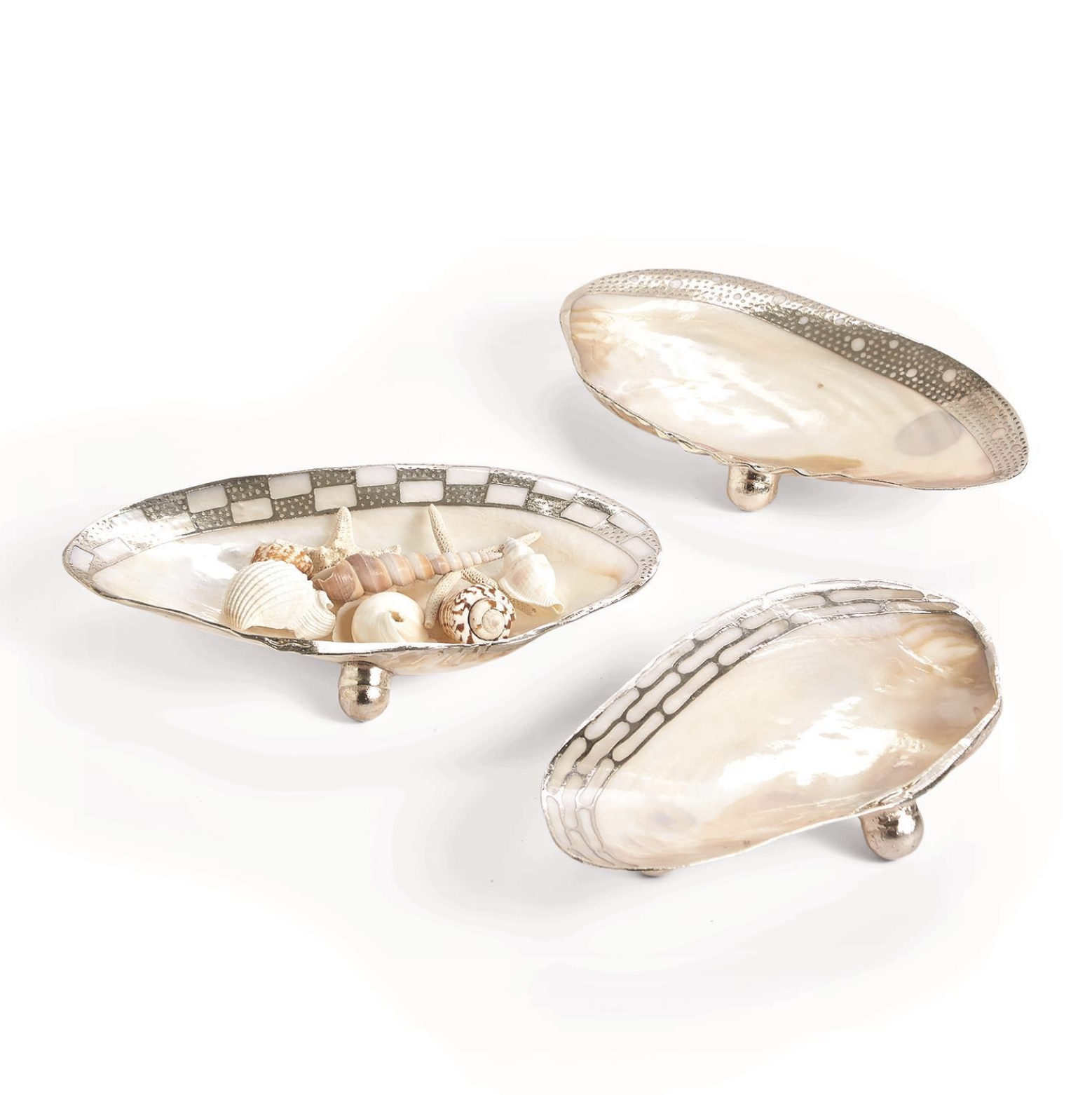Ornamented Cabebe Shell Footed Dish w/Silver Plated Trim
