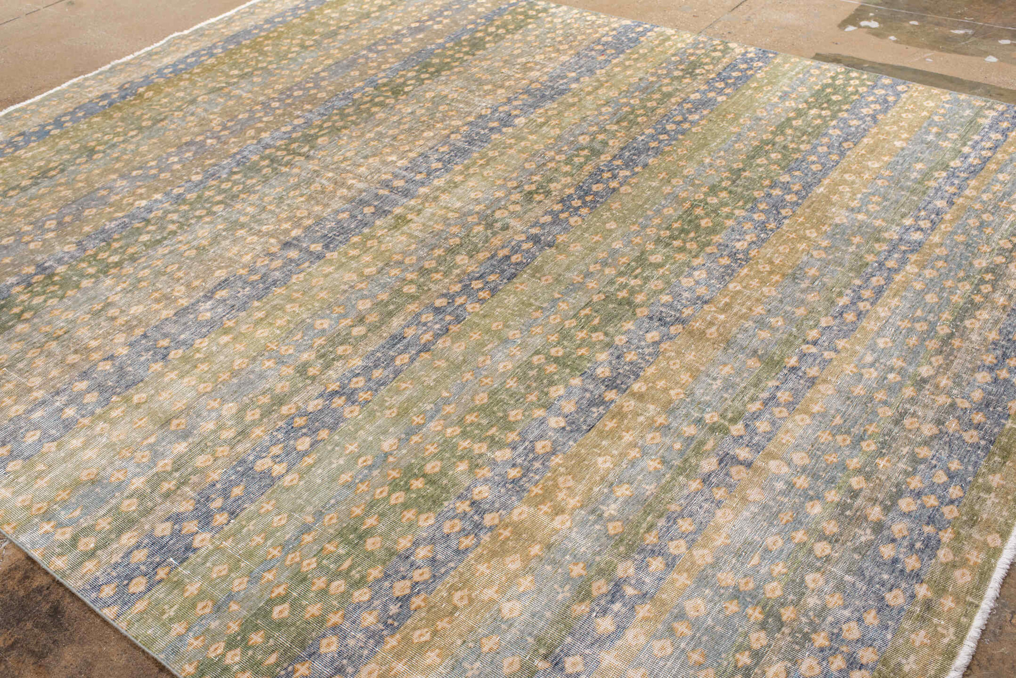 Star Contemporary Rug 10' 0" X 8' 6"