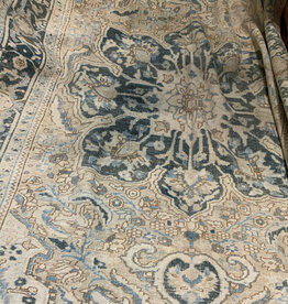 Heriz Rug 11' 5" X 8' 2"
