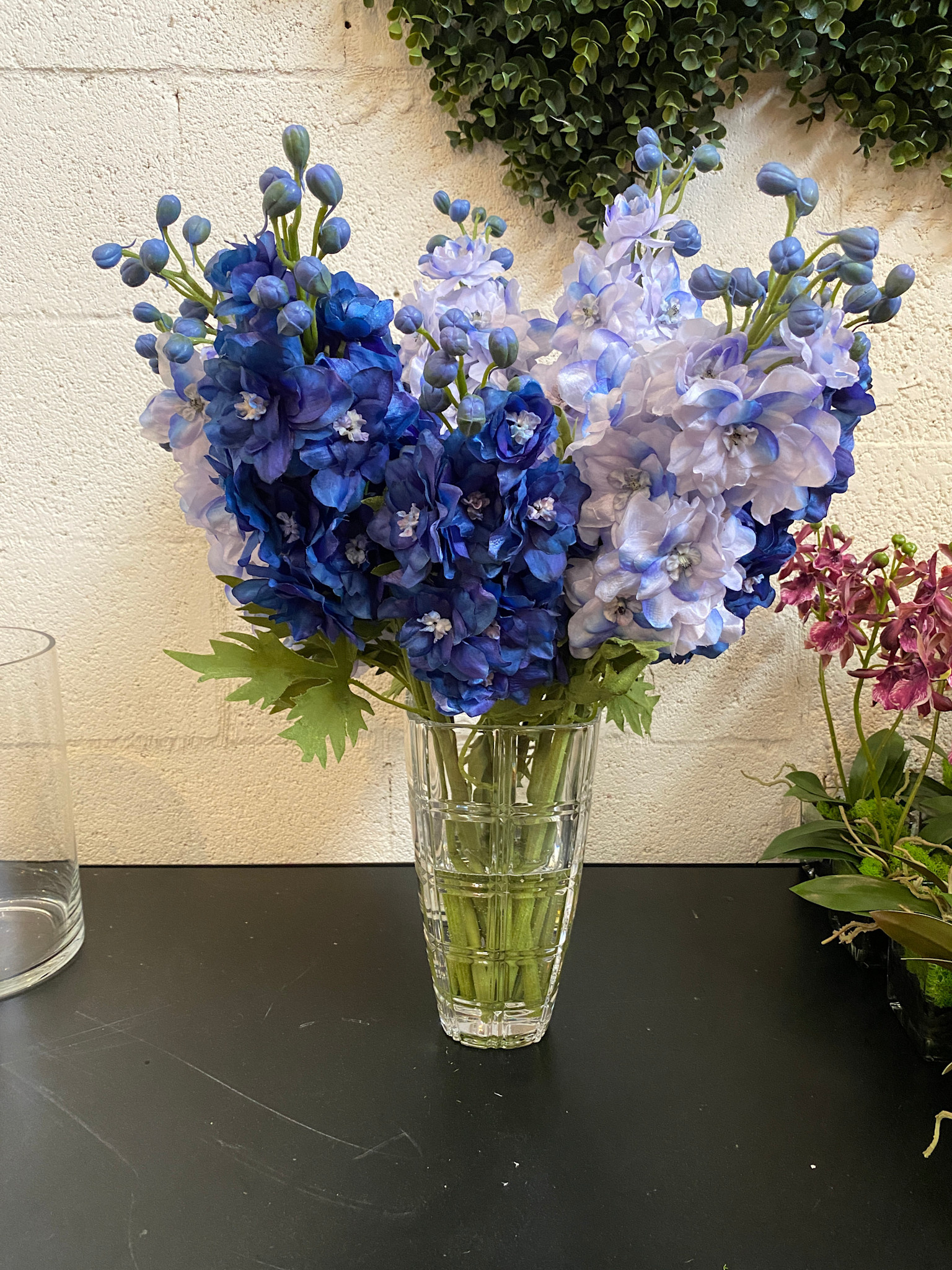 Delphinium in Plaid Glass Vase (DBL-LBL)