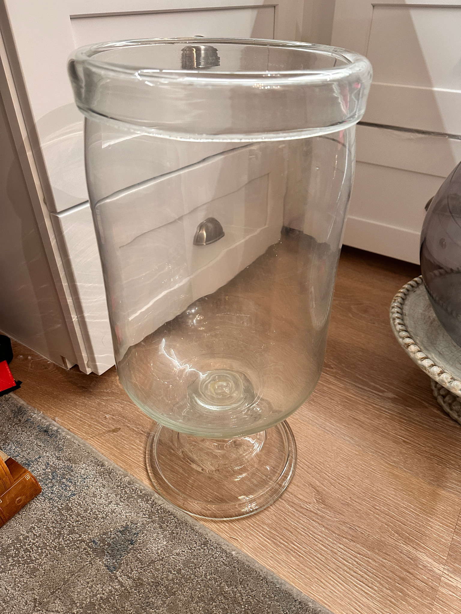 Glass vase 20h x 9.5d
