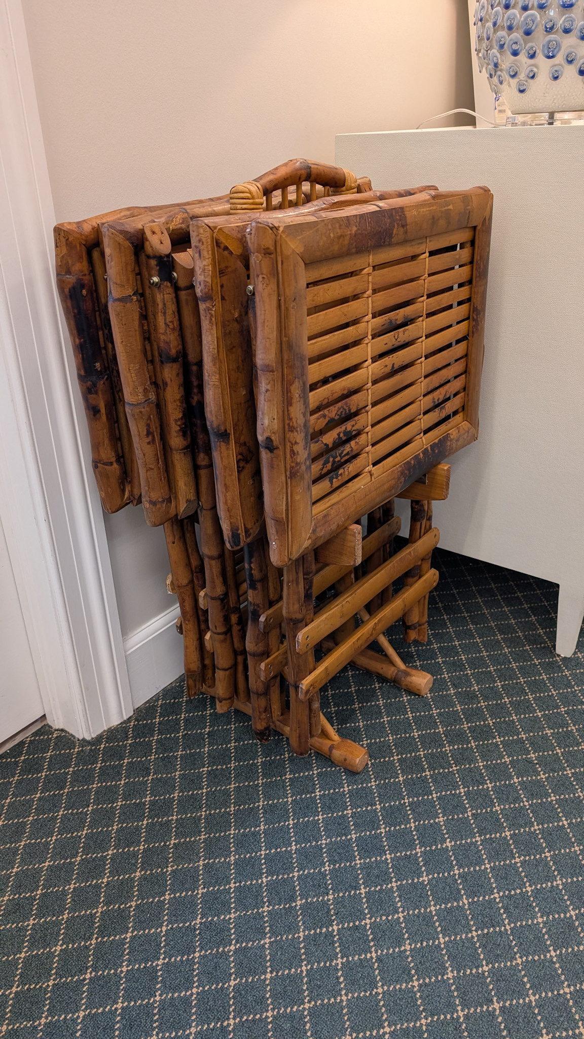 TV Trays & Stand Set of 4 - W20 x D14 x H33"