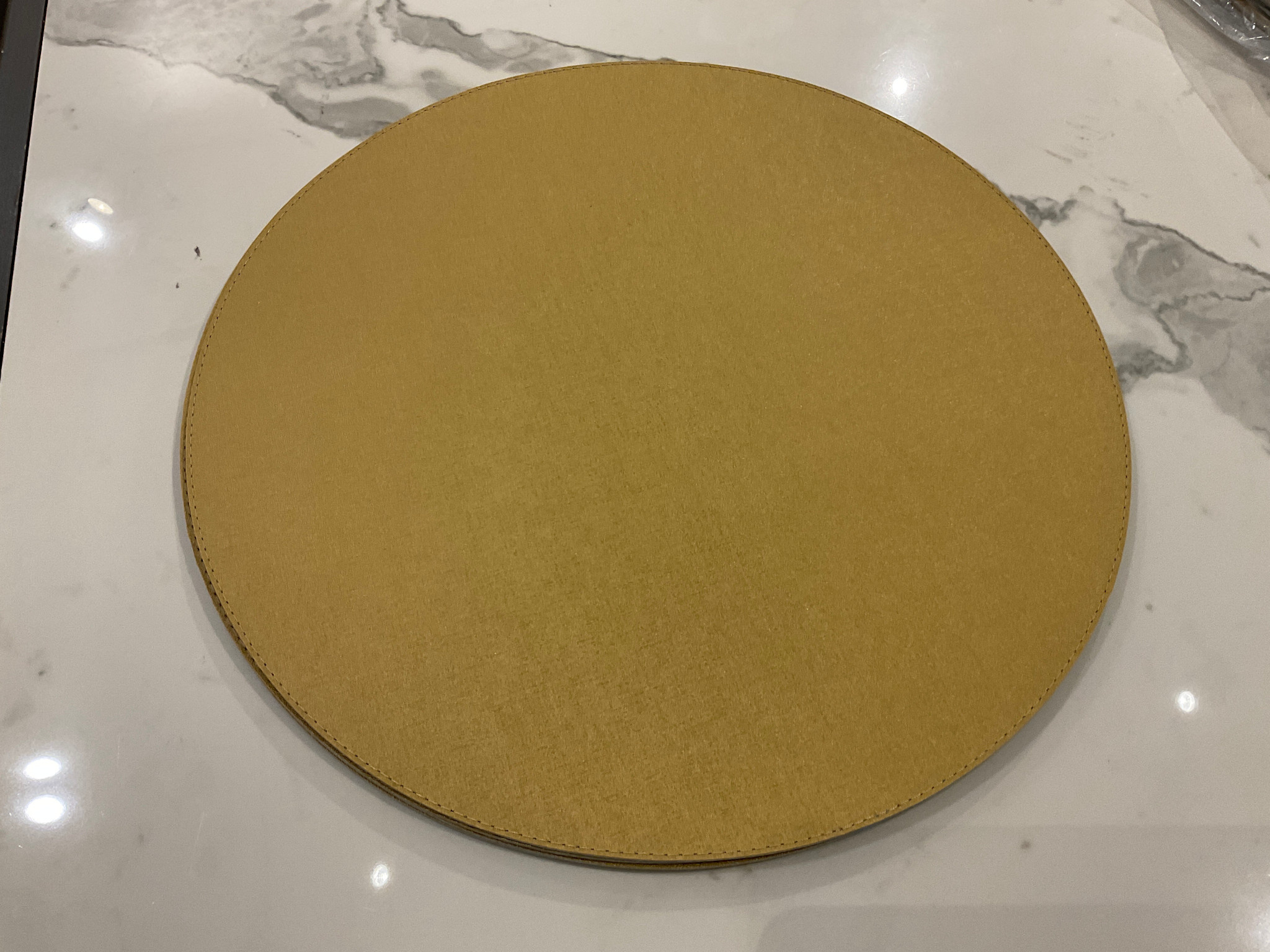 Bold Decor Dubai Reversible Circle Placemat - Victoria Gold/Victoria Silver