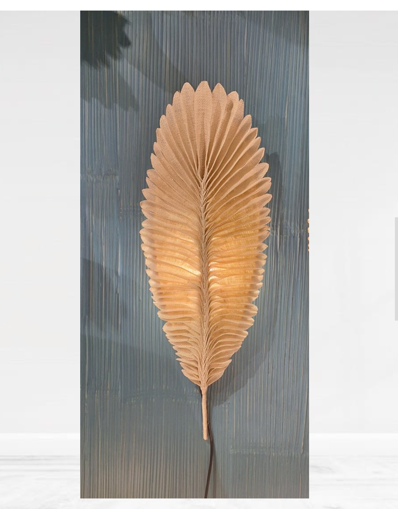 Palmera Wall Lamp 29"x11"x5"