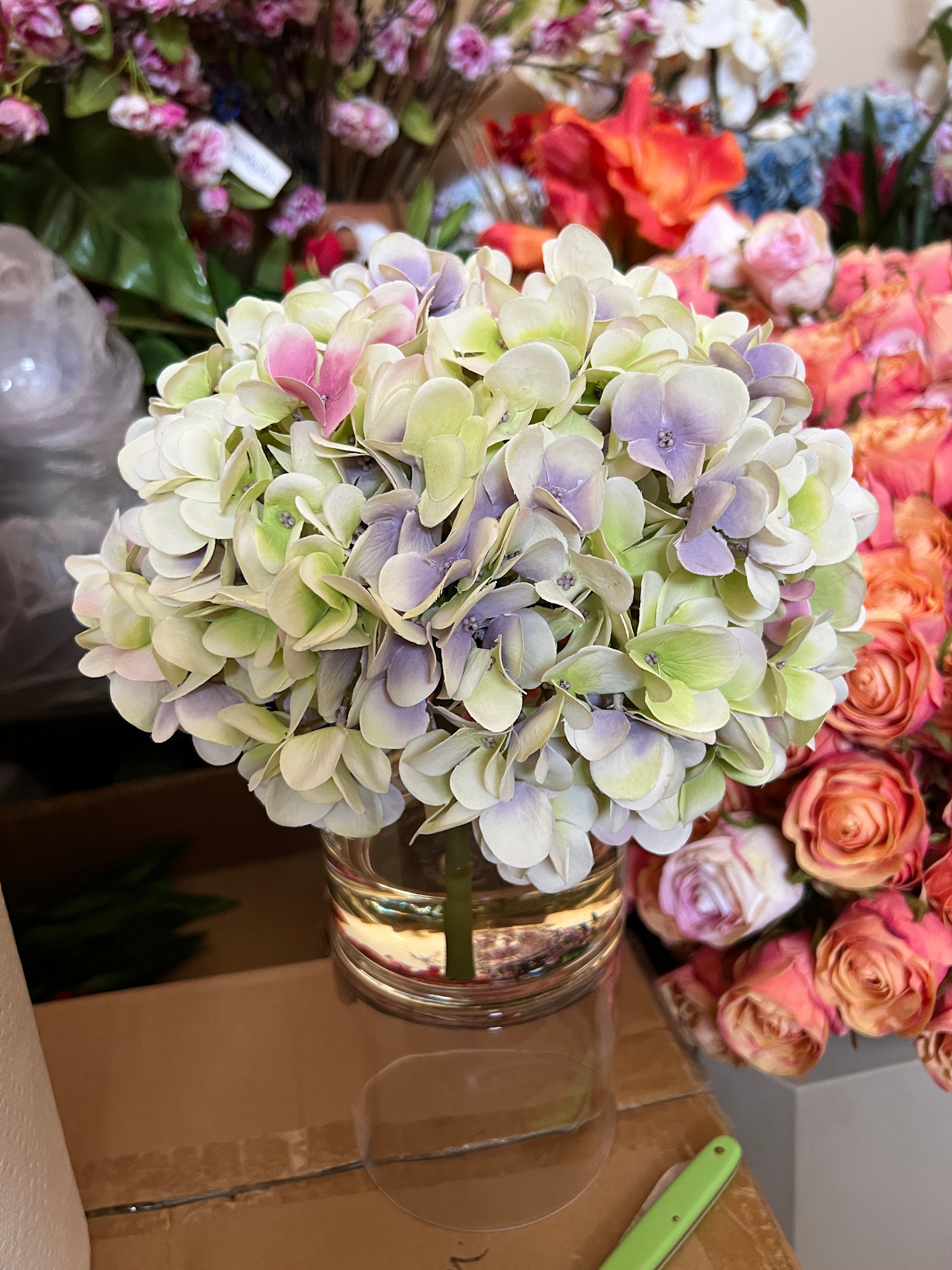 Hydrangea x3 in 5" Cylinder-Faux Water (Lavender/Purple)