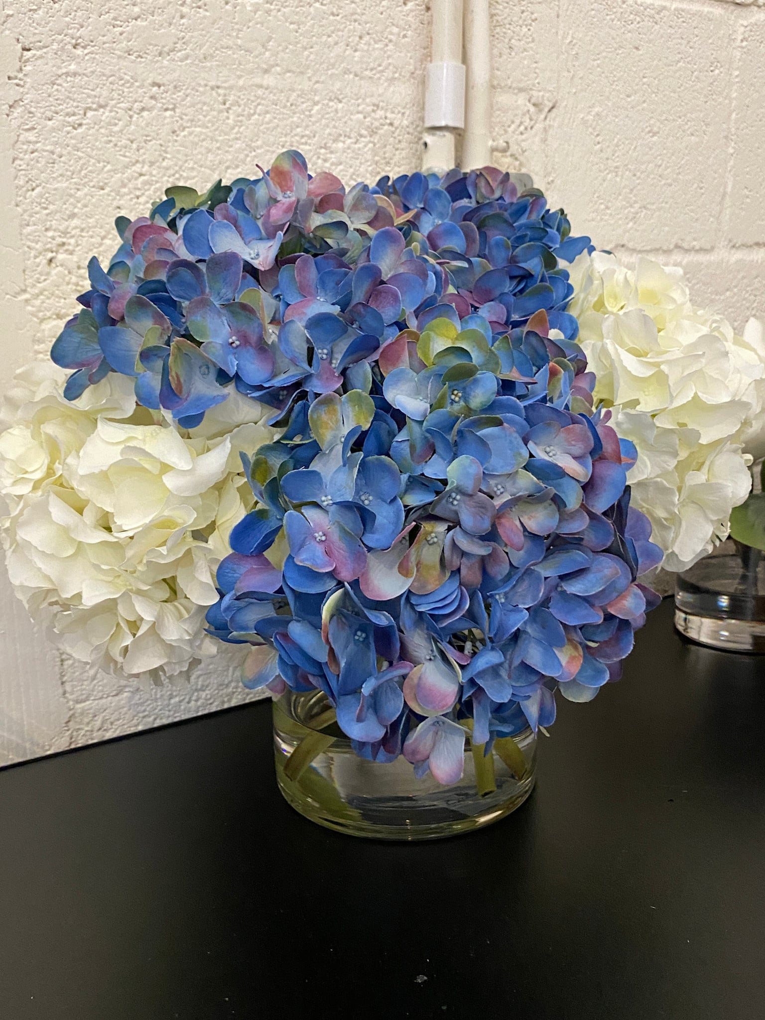 Large Hydrangea x7 in 6" Cylinder-Faux Water (Blue Purple/White)