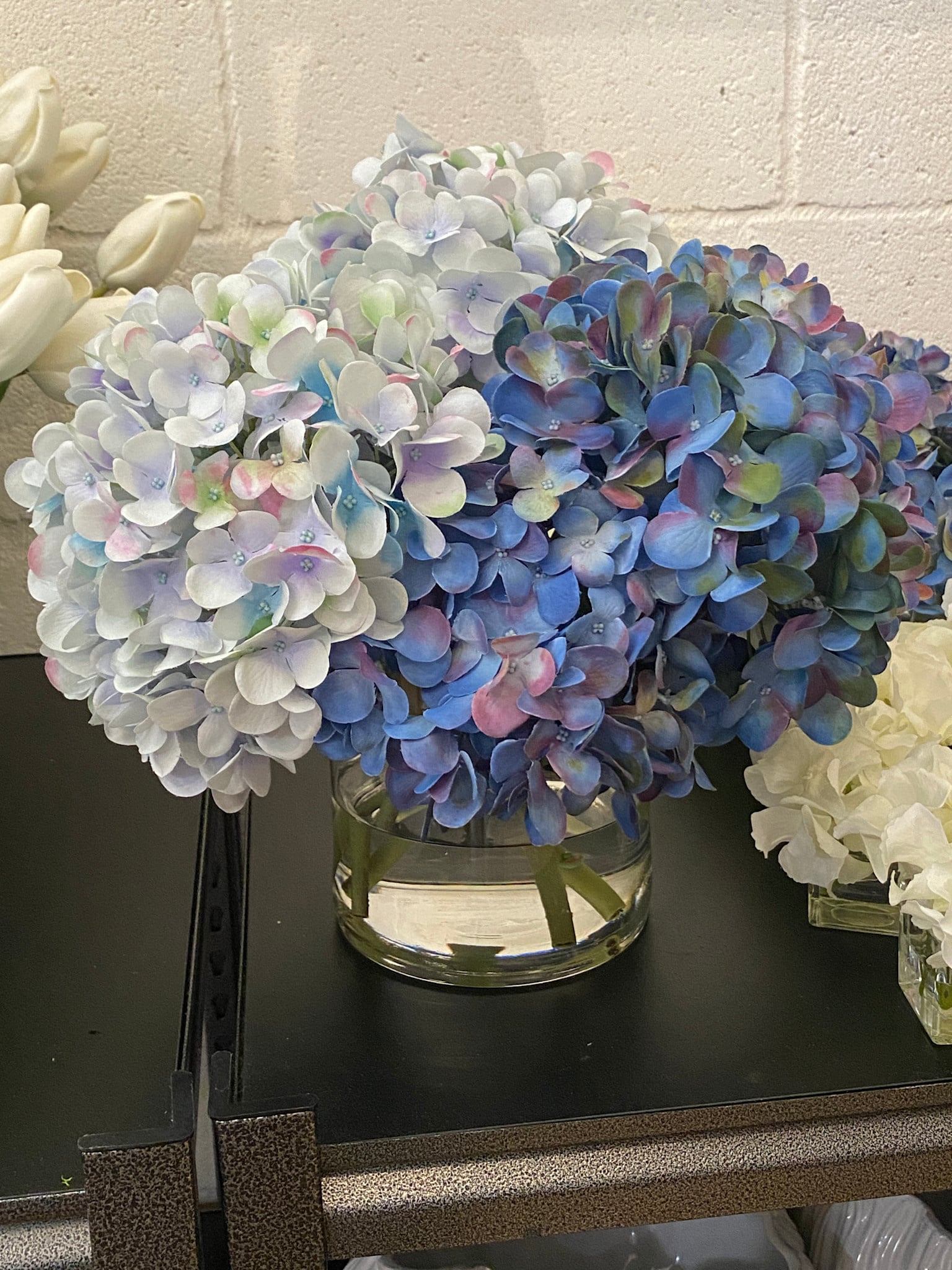 Large Hydrangea x7 in 6" Cylinder-Faux Water (Light Blue Green/Blue Purple)