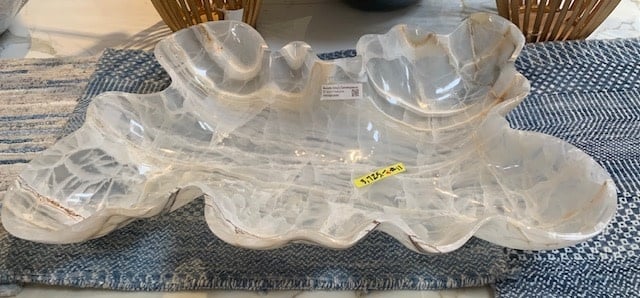 Quartz Onyx Centerpiece Crystalline 27.2 x17.7 x4.3