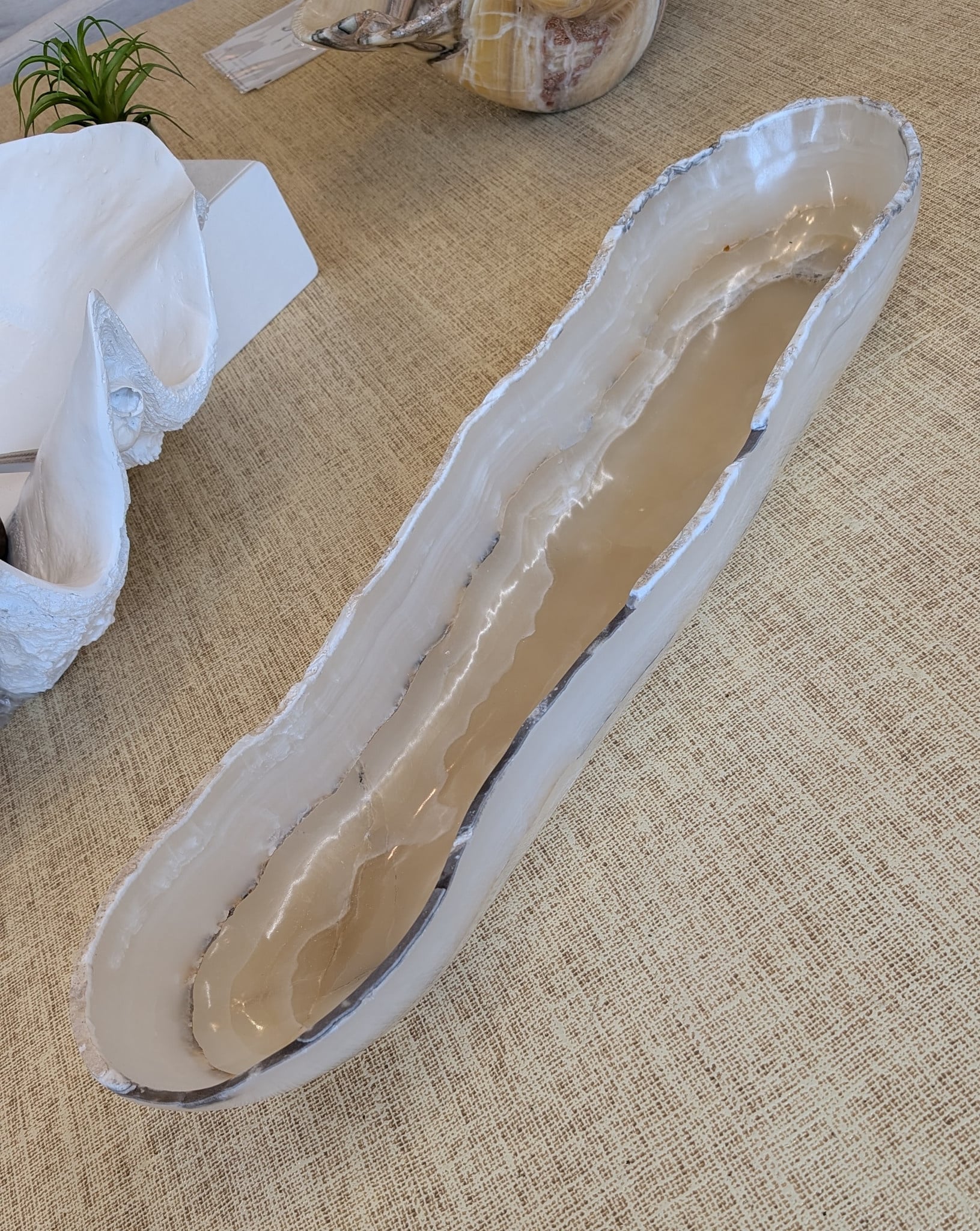 Quartz onyx canoe 31X8X4