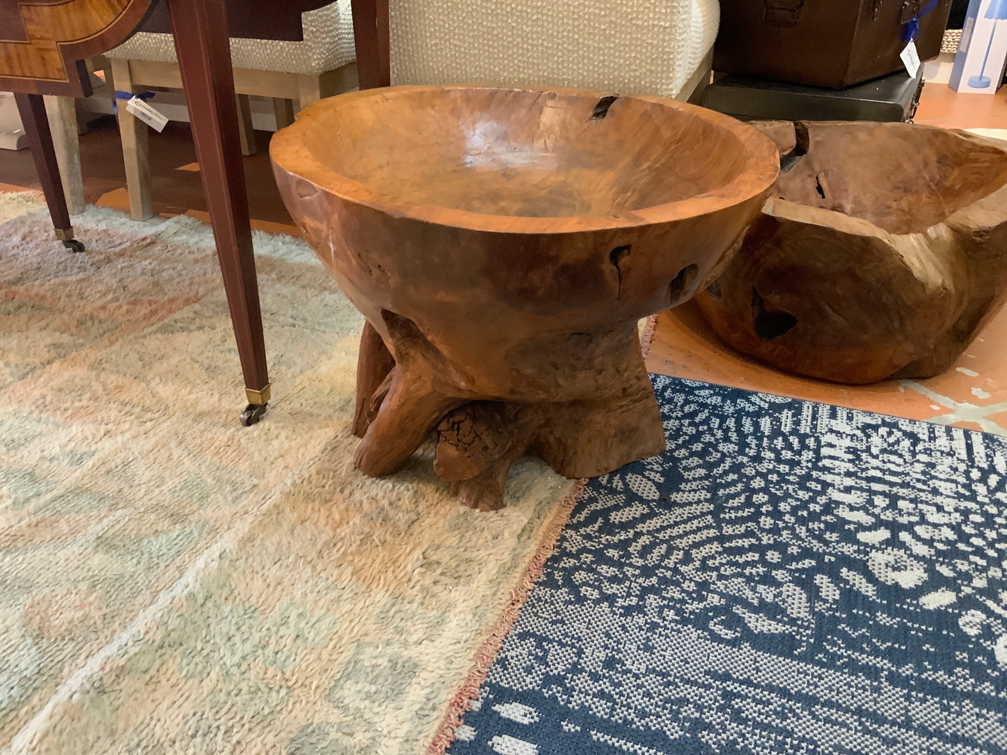 ANTIQUE TEAK BOWL ON PEDESTAL