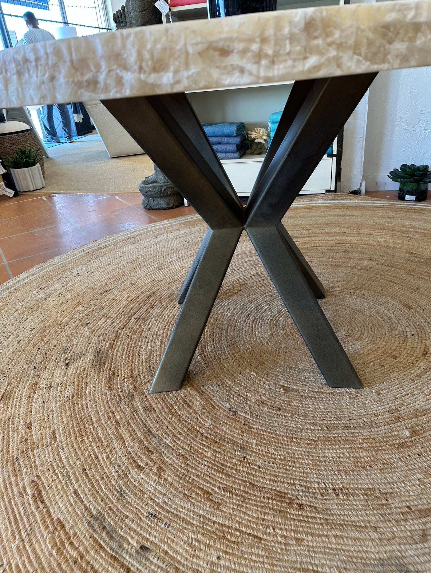 Jordan Dining Table with 48" Round Live Edge Polished Clouds Onyx