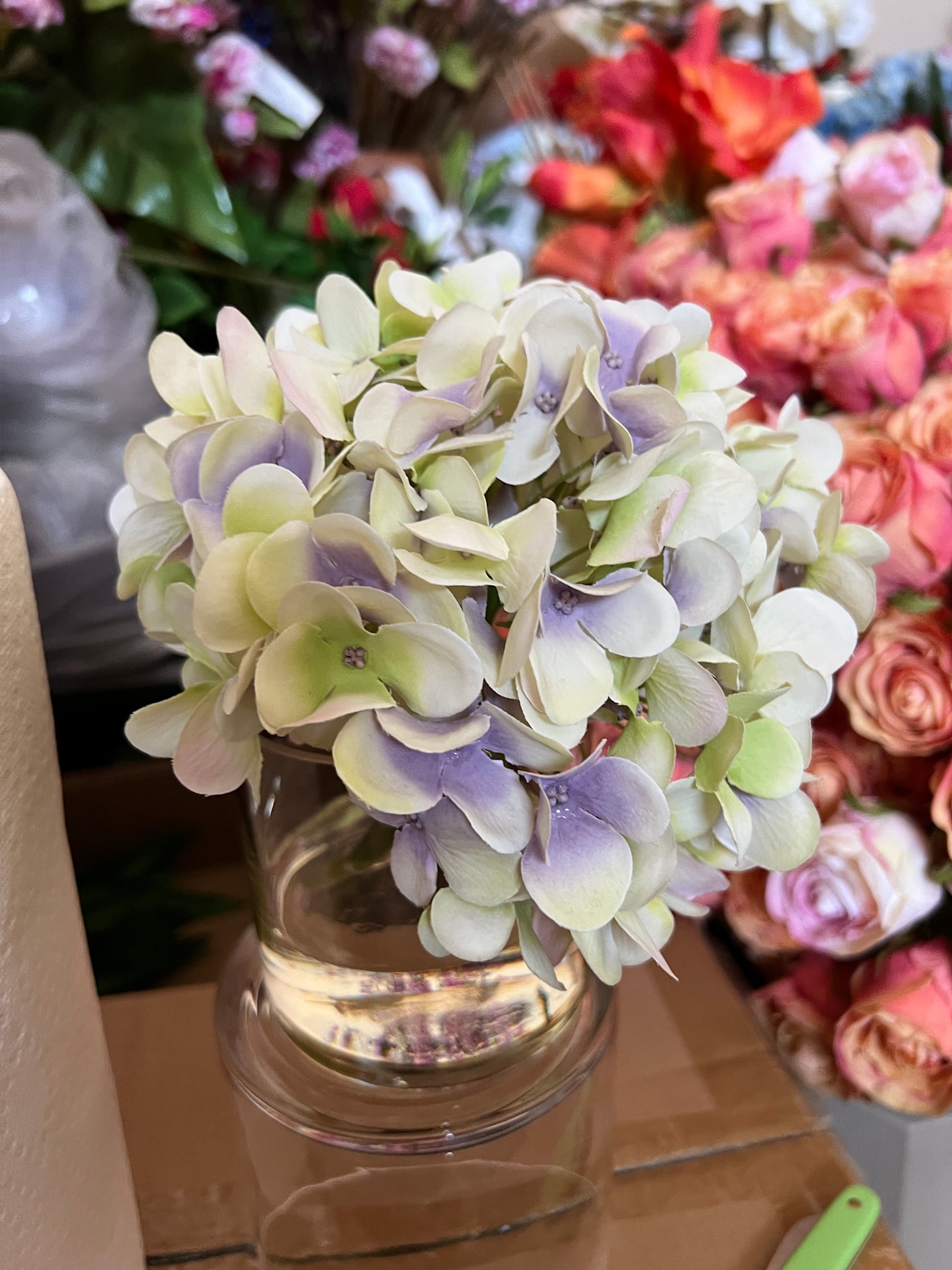 Hydrangea in 4" Cylinder-Faux Water (Lavender/Purple)