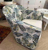 5702-01SW Swivel Chair in Maldives Aloe and Maui White Seat W33xD36xH32