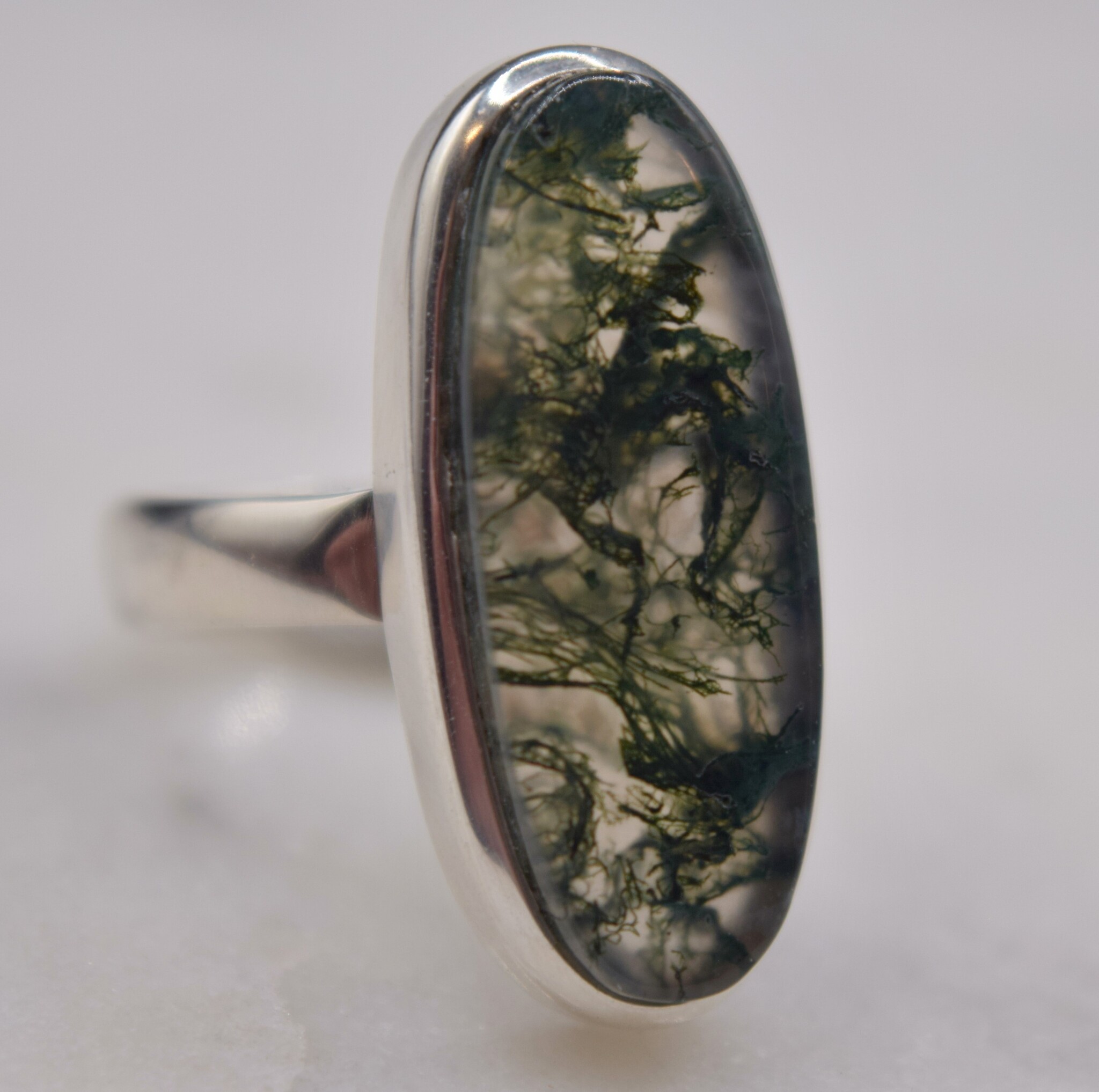 BLB 066 SS Moss Agate 26mm Oval Cab Bezel Set Ring Size 8
