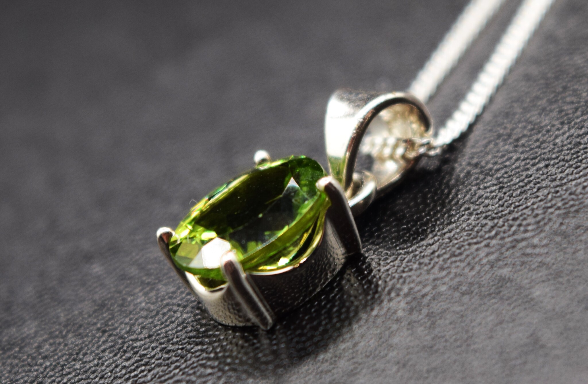 SS Peridot 10mm Faceted Oval Prong Set Pendant on 18" Chain
