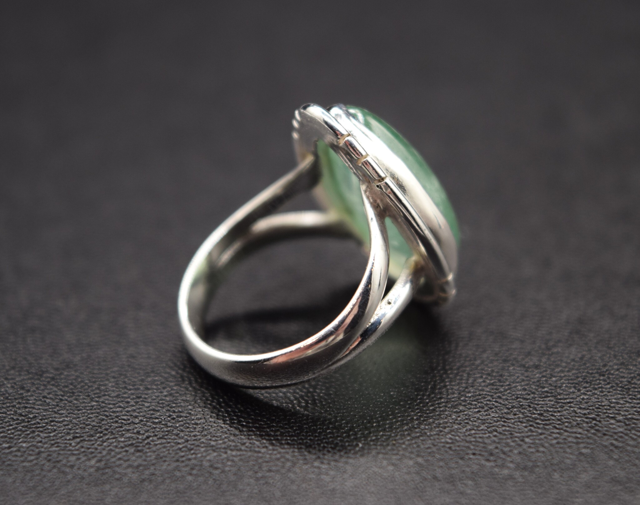 SS Aventurine 12x18mm Pear Shape Cabochon Notched Bezel Ring, Sz. 6