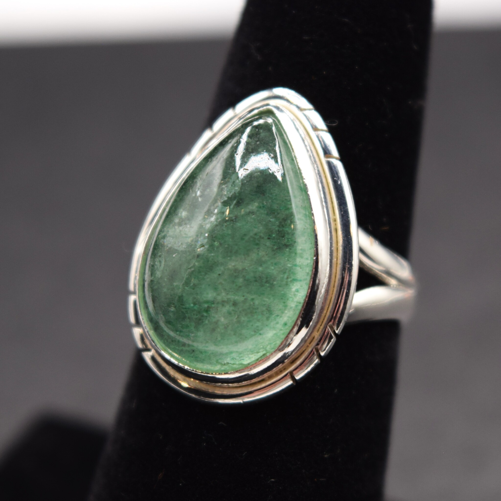 SS Aventurine 12x18mm Pear Shape Cabochon Notched Bezel Ring, Sz. 6