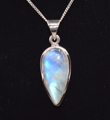 VIT 005 Moonstone 24mm Pear Pendant on 18" Gourmette Necklace