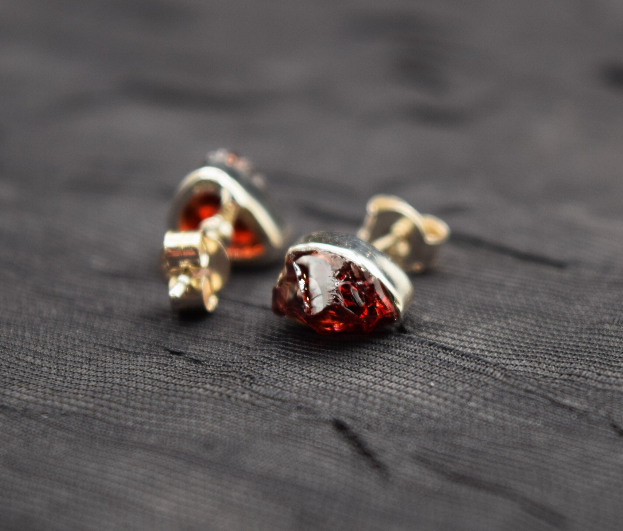 SS Garnet 10mm Freefrom Stud Earrings