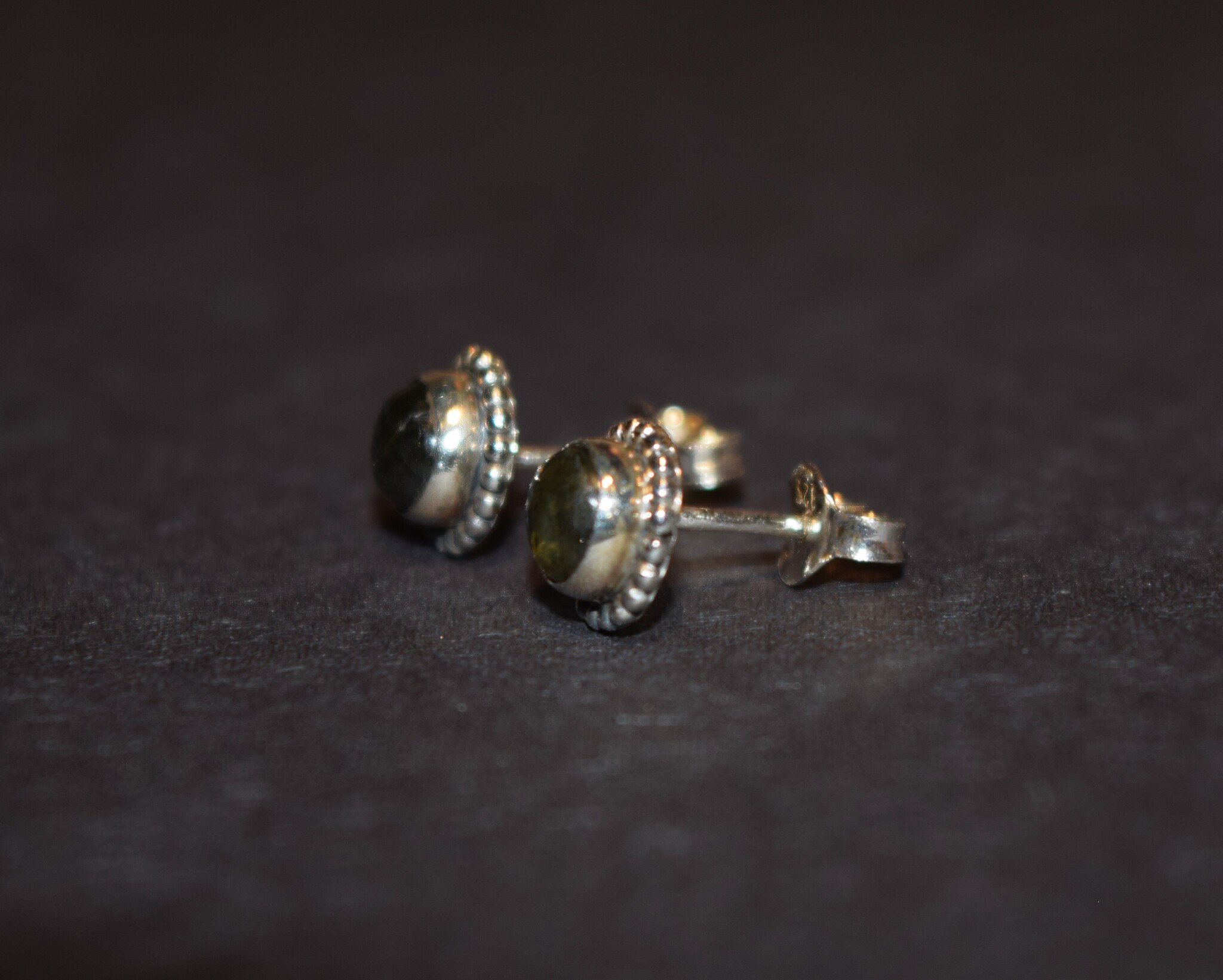 SS Labradorite Round Cab 5mm Bezel Set with Dotted Edge Stud Earrings