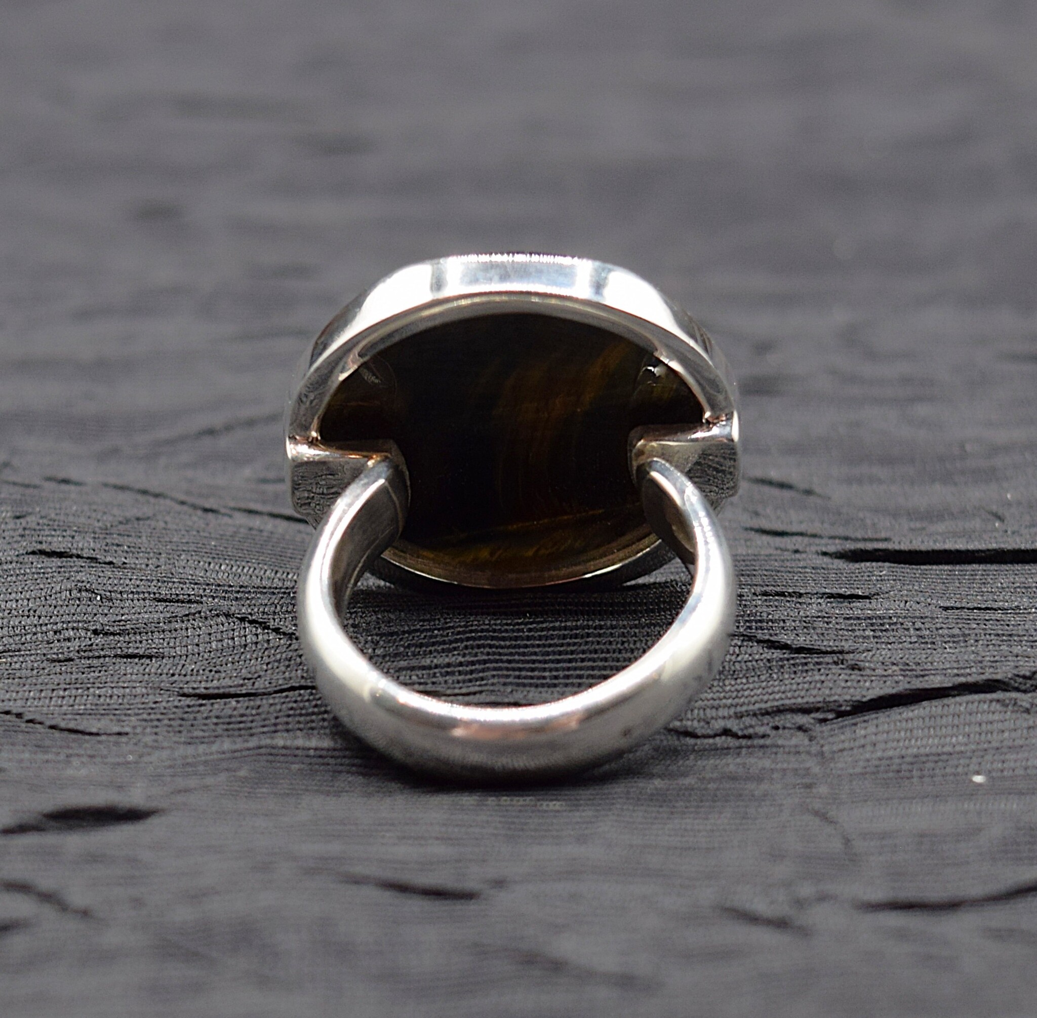 VIT 005 SS Tiger's Eye 25mm Round Cabochon Comfort-Fit Ring. Sz 9