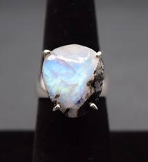 VIT 005 SS Rainbow Moonstone 16mm Ring Size 7.5