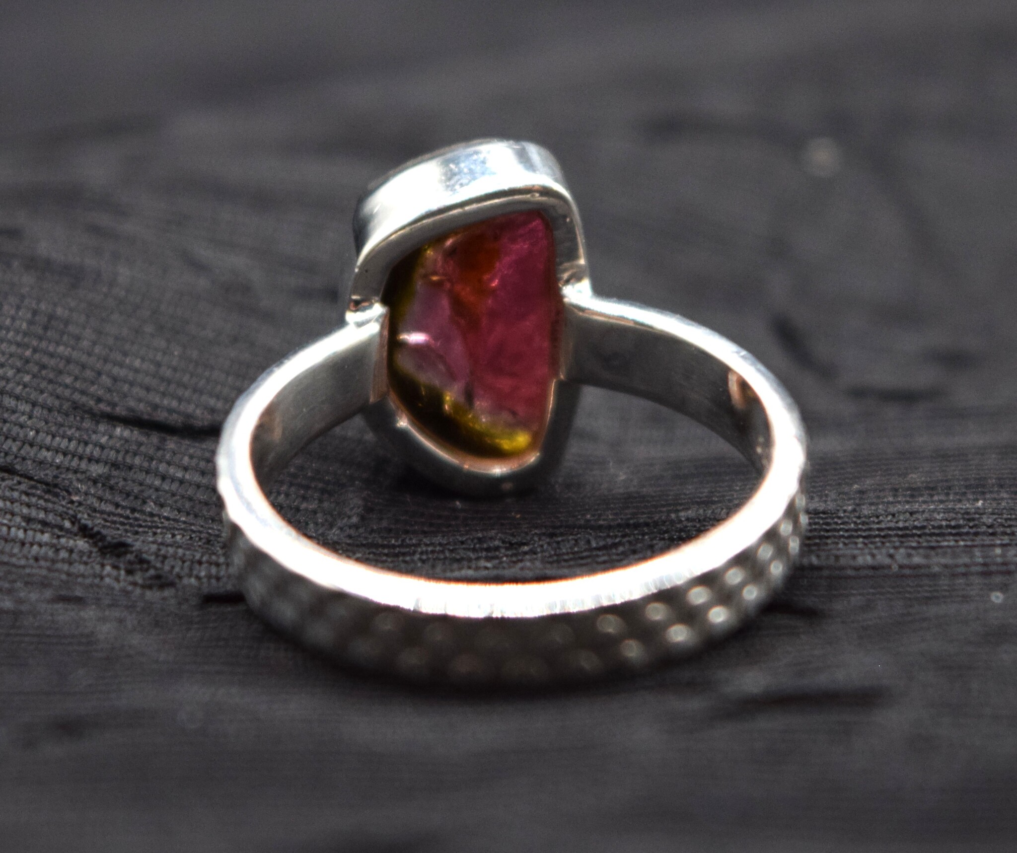 SS Watermelon Tourmaline Polished 14x10mm Freeform Slice Bezel Set with Dotted Band Design Ring, Sz. 7.75