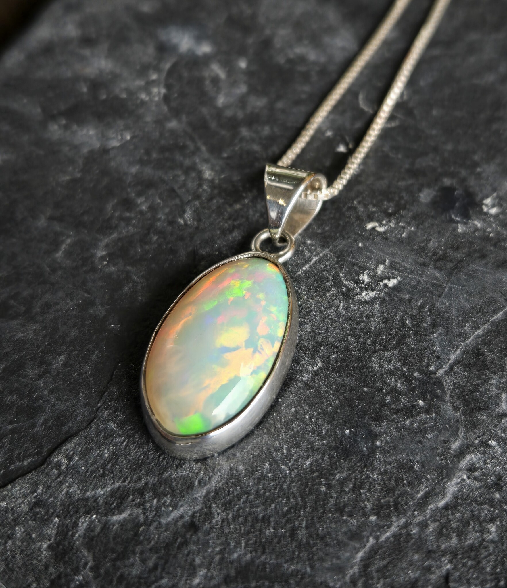 WLM 024 SS Ethiopian Fire Opal 13x19mm Oval Cabochon Bezel Set Pendant With Box Chain Necklace, 18"