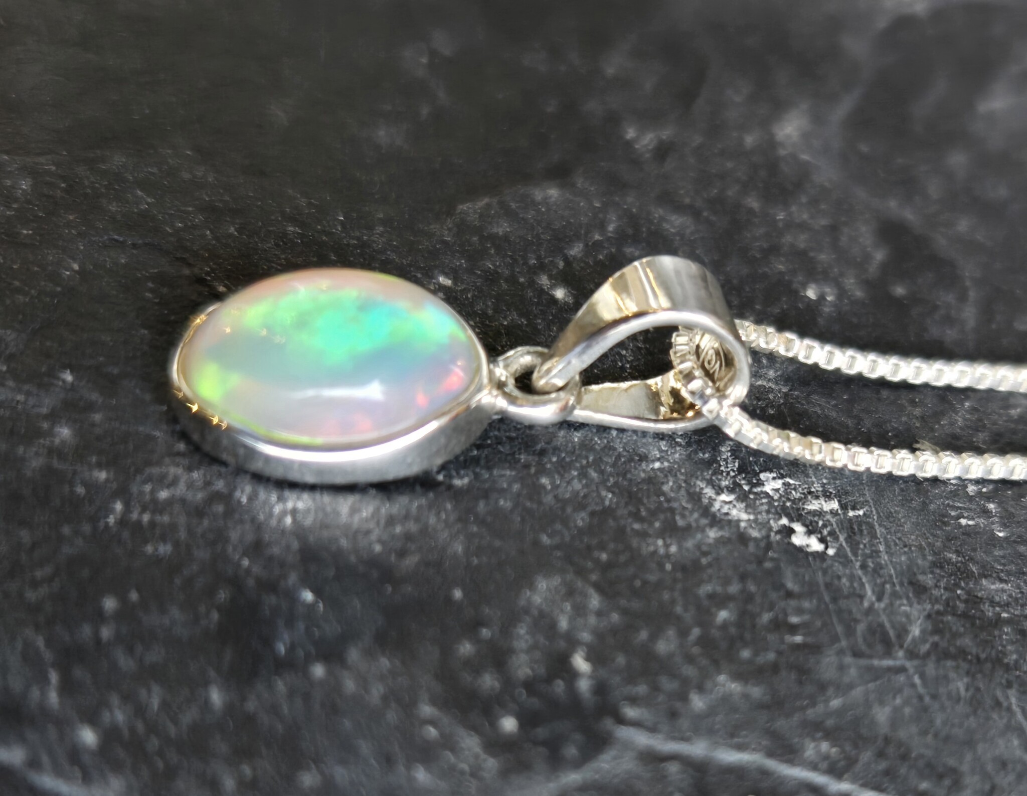 VIT 005 SS Ethiopian Opal 10mm Oval Polished Bezel Set Necklace 18"