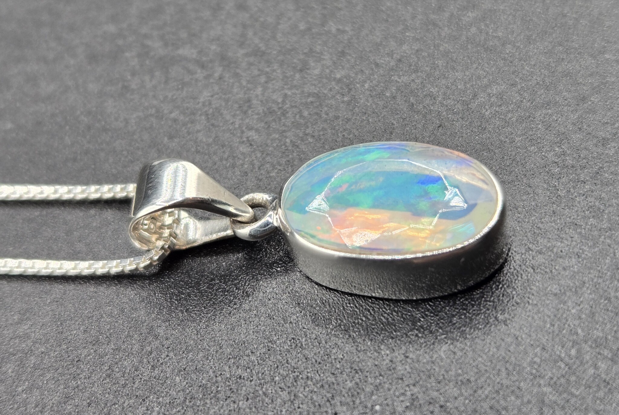 VIT 005 SS Ethiopian Opal Faceted 8x13mm Oval Bezel Set Pendant With Box Chain Necklace, 18"