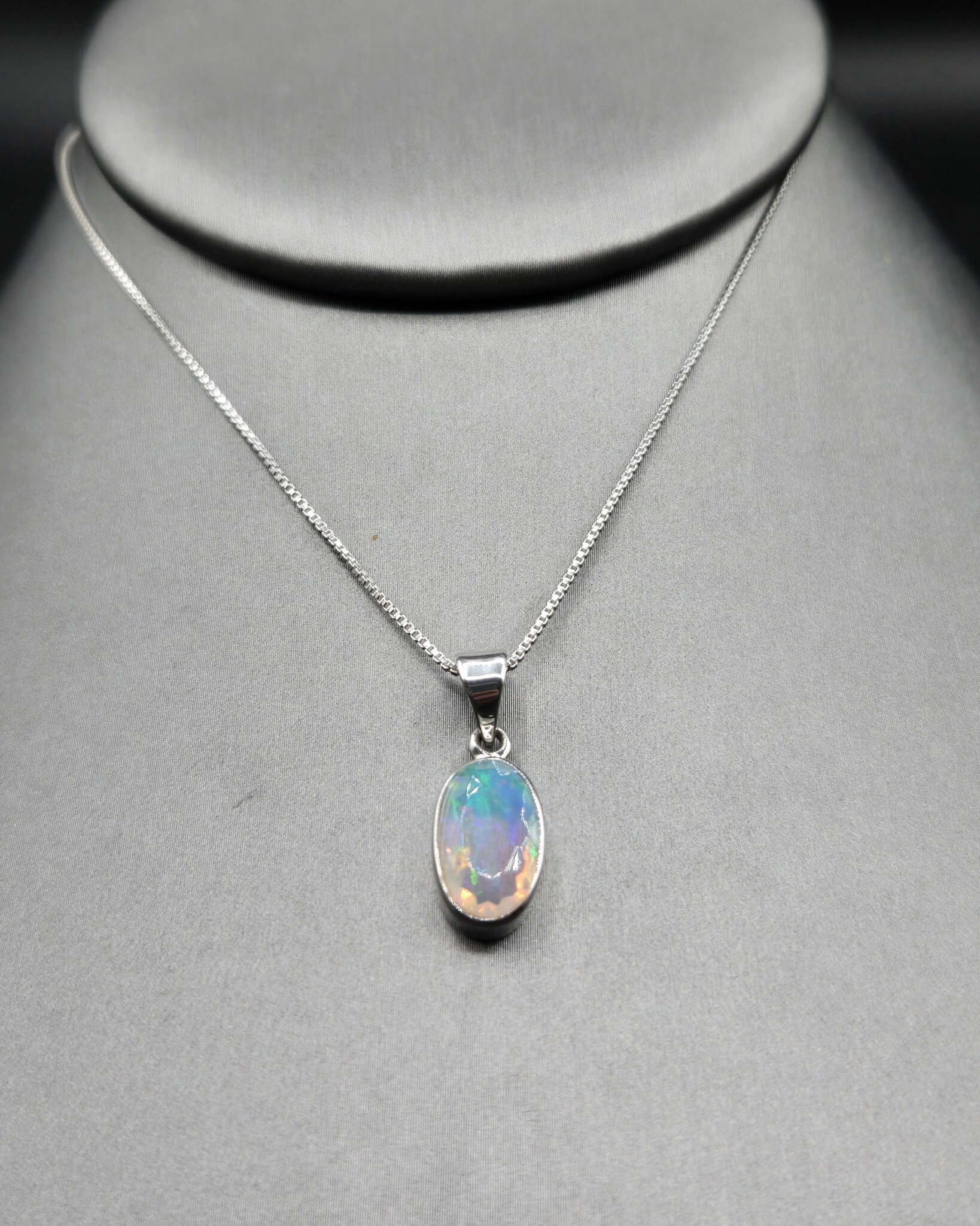 VIT 005 SS Ethiopian Opal Faceted 8x13mm Oval Bezel Set Pendant With Box Chain Necklace, 18"