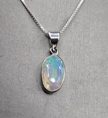 VIT 005 SS Ethiopian Fire Opal 8x13mm Oval Pendant with 18" Box Chain