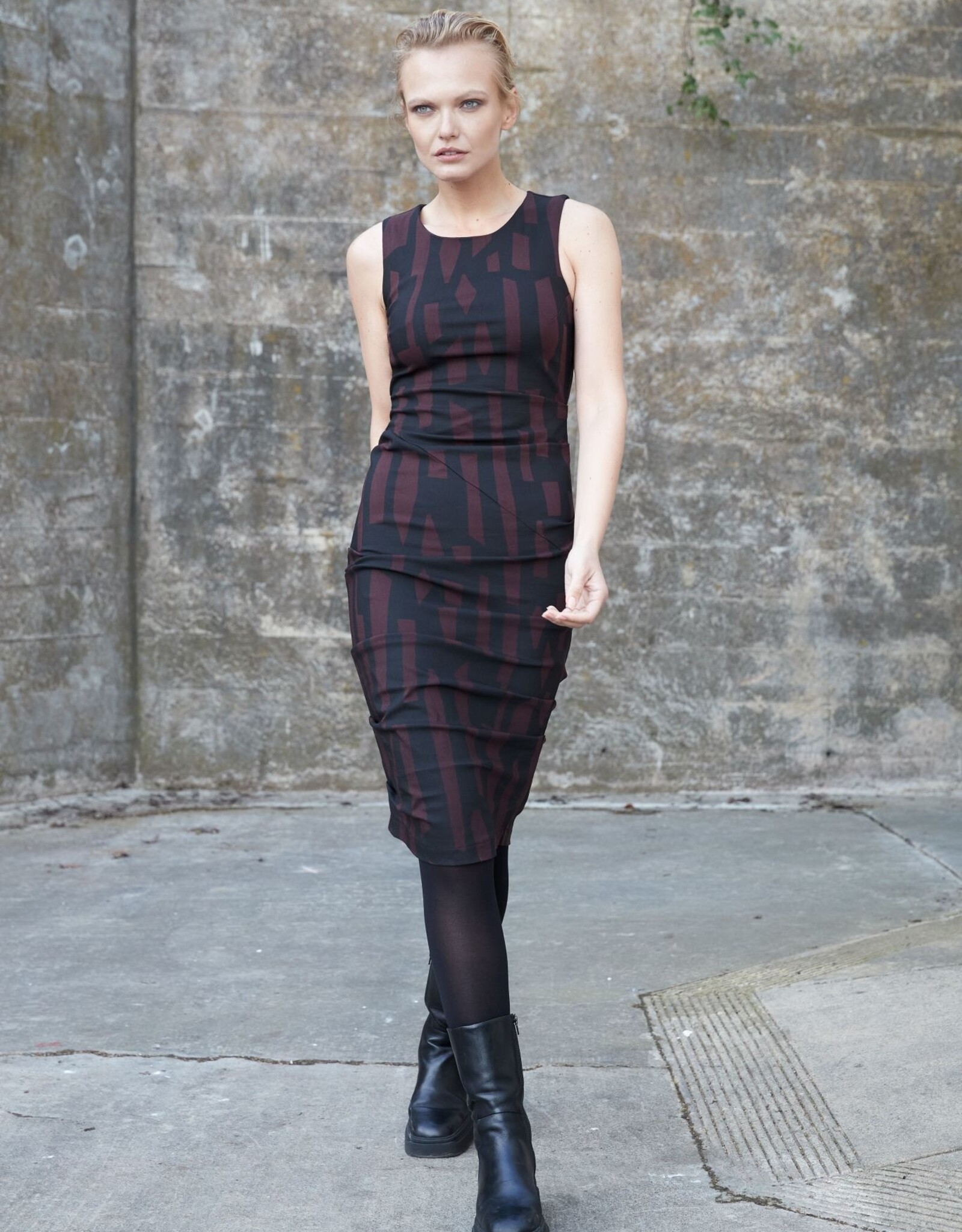 Porto Spindle Dress in Plum Totem