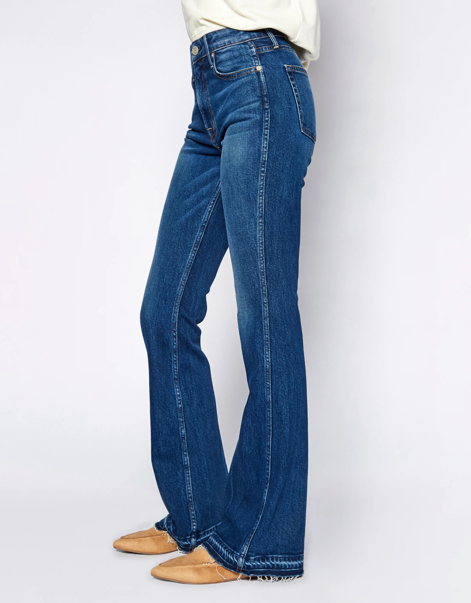 NOEND Grace Mid-Rise Flared Jeans in "Dallas"