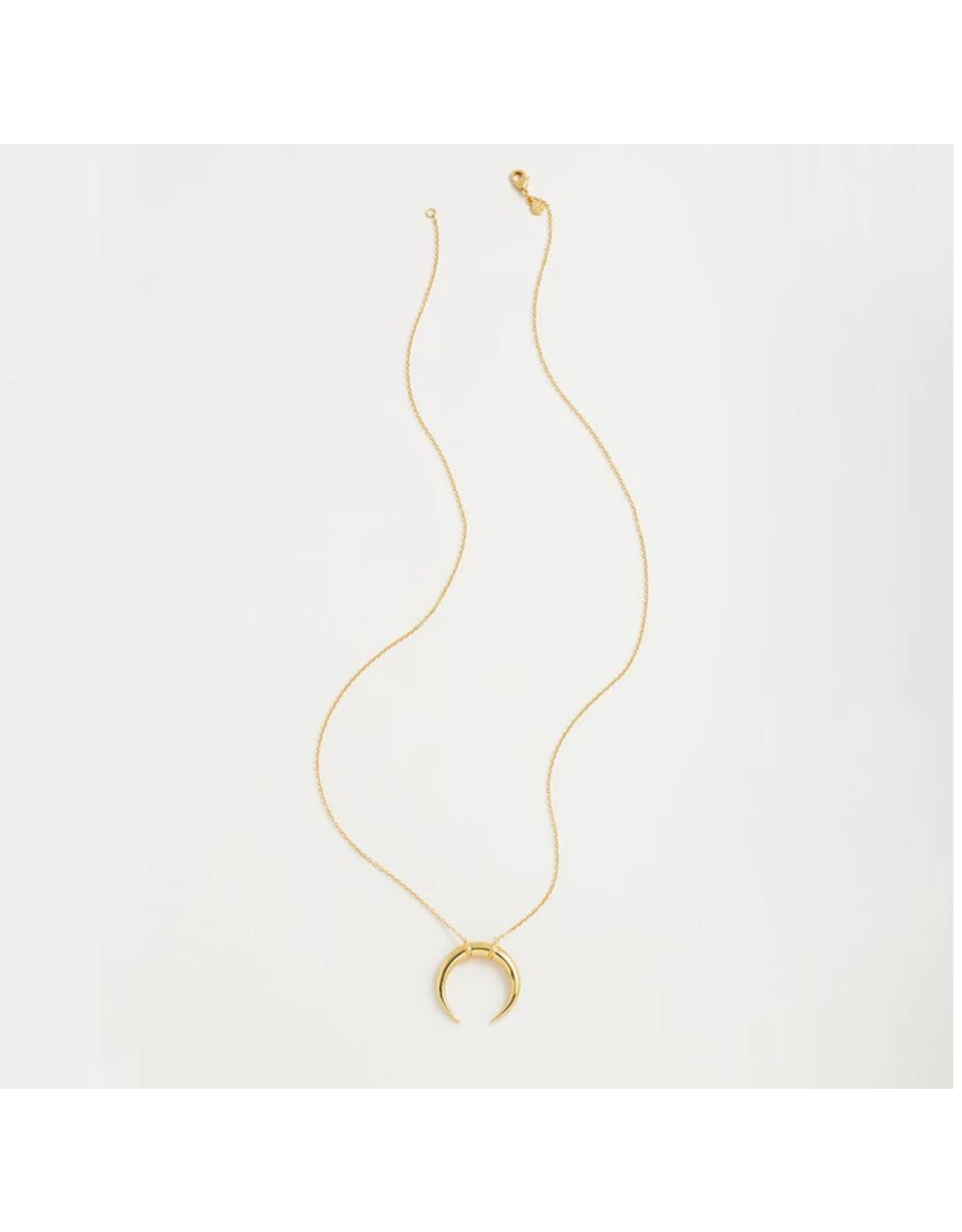 Cayne Crescent Pendant Necklace - gold 