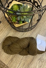 Universal Yarn Deluxe Worsted Bronze Brown