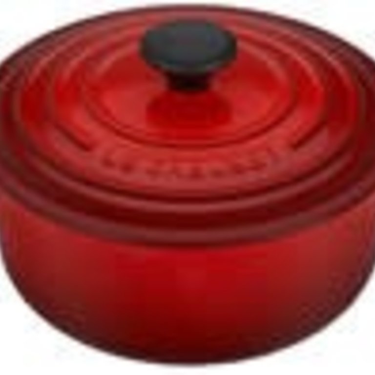 https://cdn.shoplightspeed.com/shops/612885/files/12204393/768x768x1/le-creuset-signature-round-dutch-oven-275-qt.jpg