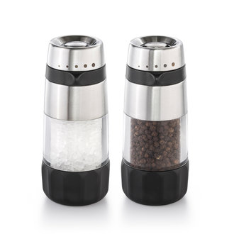 Salt & Pepper Shaker Set of 2 - stoneware - Creative Kitchen Fargo