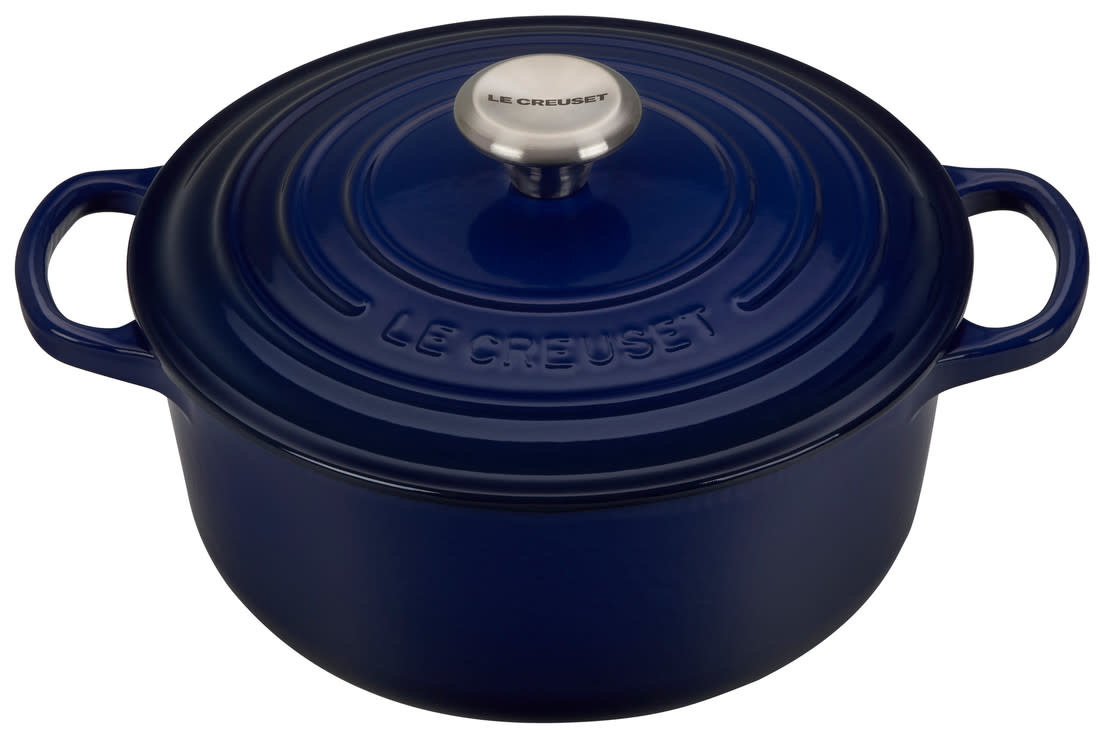 Le Creuset Signature 5.5-Qt. Round Licorice Black Enameled Cast Iron Dutch  Oven with Lid + Reviews