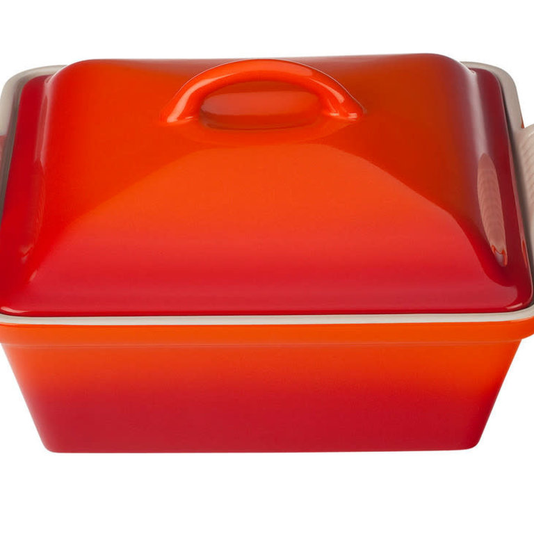 https://cdn.shoplightspeed.com/shops/612885/files/17474859/768x768x1/le-creuset-heritage-square-casserole-w-lid-25-qt-i.jpg