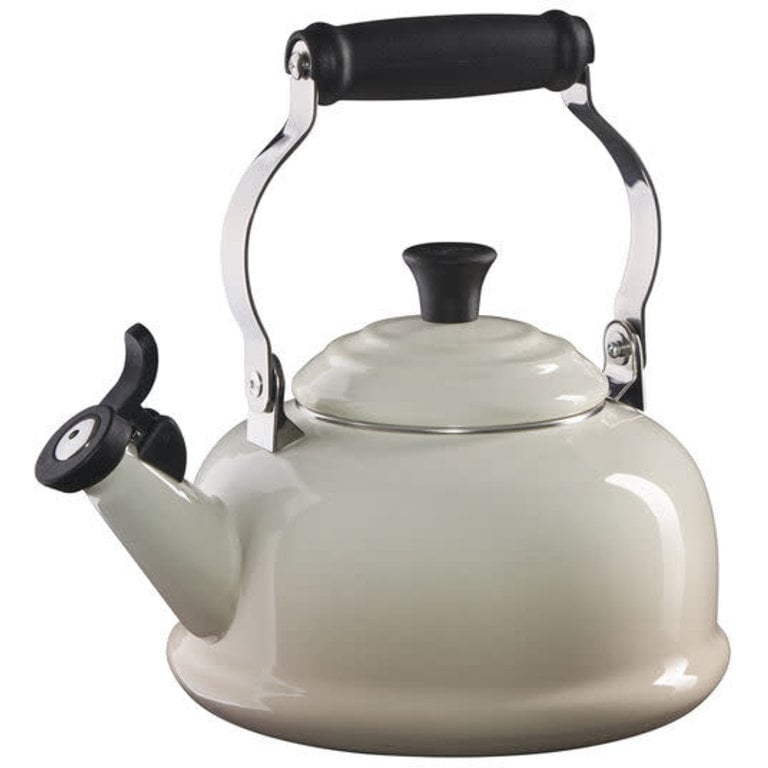 Le Creuset Whistling Kettle 1.7 qt