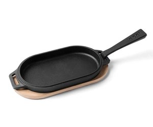 Ooni - Cast Iron Skillet with Wooden Base