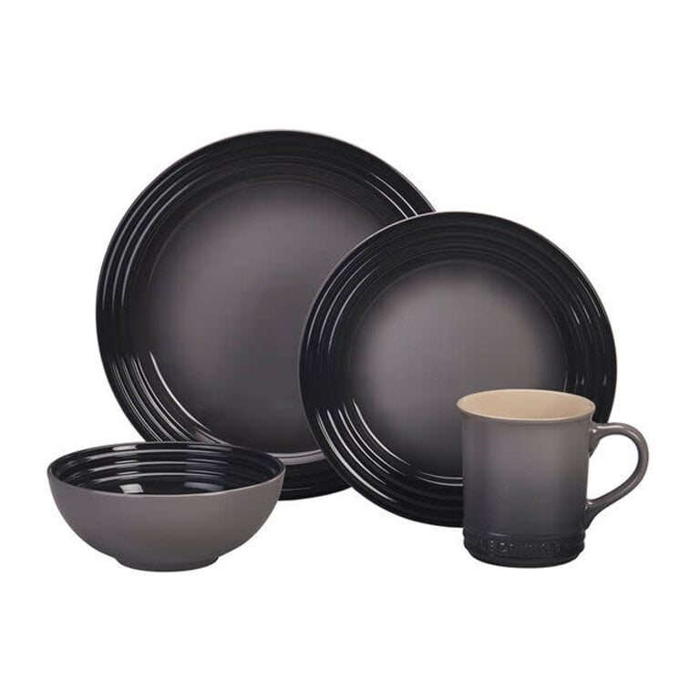 Le Creuset 16 Piece Dinnerware Set