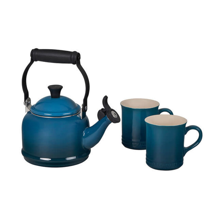 Le Creuset Demi Kettle and 2 Mug Set