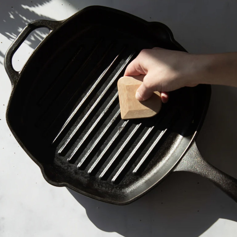 Epicurean Cutting Surfaces Pan Scraper Natural DC