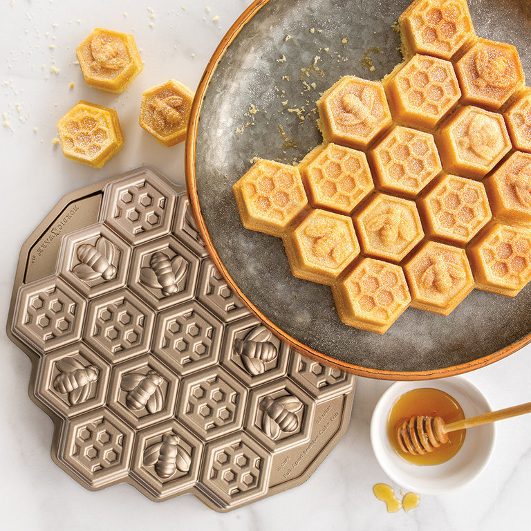 Nordic Ware Honeycomb Pullapart Pan