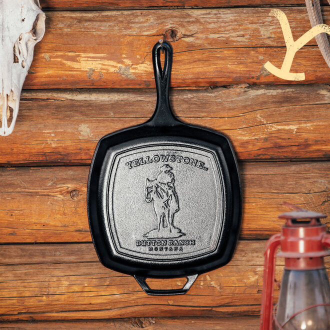 https://cdn.shoplightspeed.com/shops/612885/files/55429431/660x660x1/yellowstone-cowboy-grill-cast-iron-105-square-skil.jpg