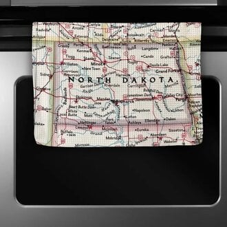 https://cdn.shoplightspeed.com/shops/612885/files/55749423/330x330x1/north-dakota-map-waffle-towel.jpg