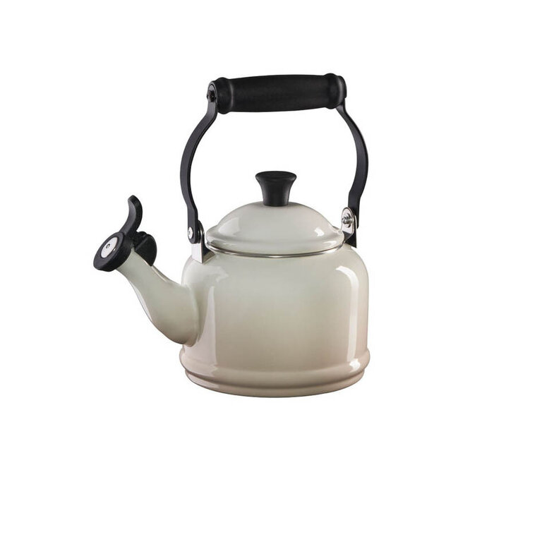 Le Creuset Demi Kettle 1.25 qt Meringue DC